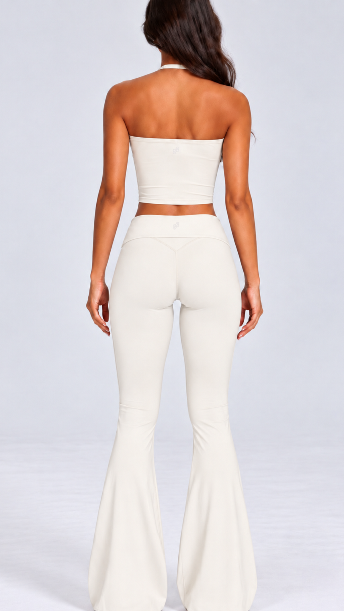 Form Halter Mid Crop