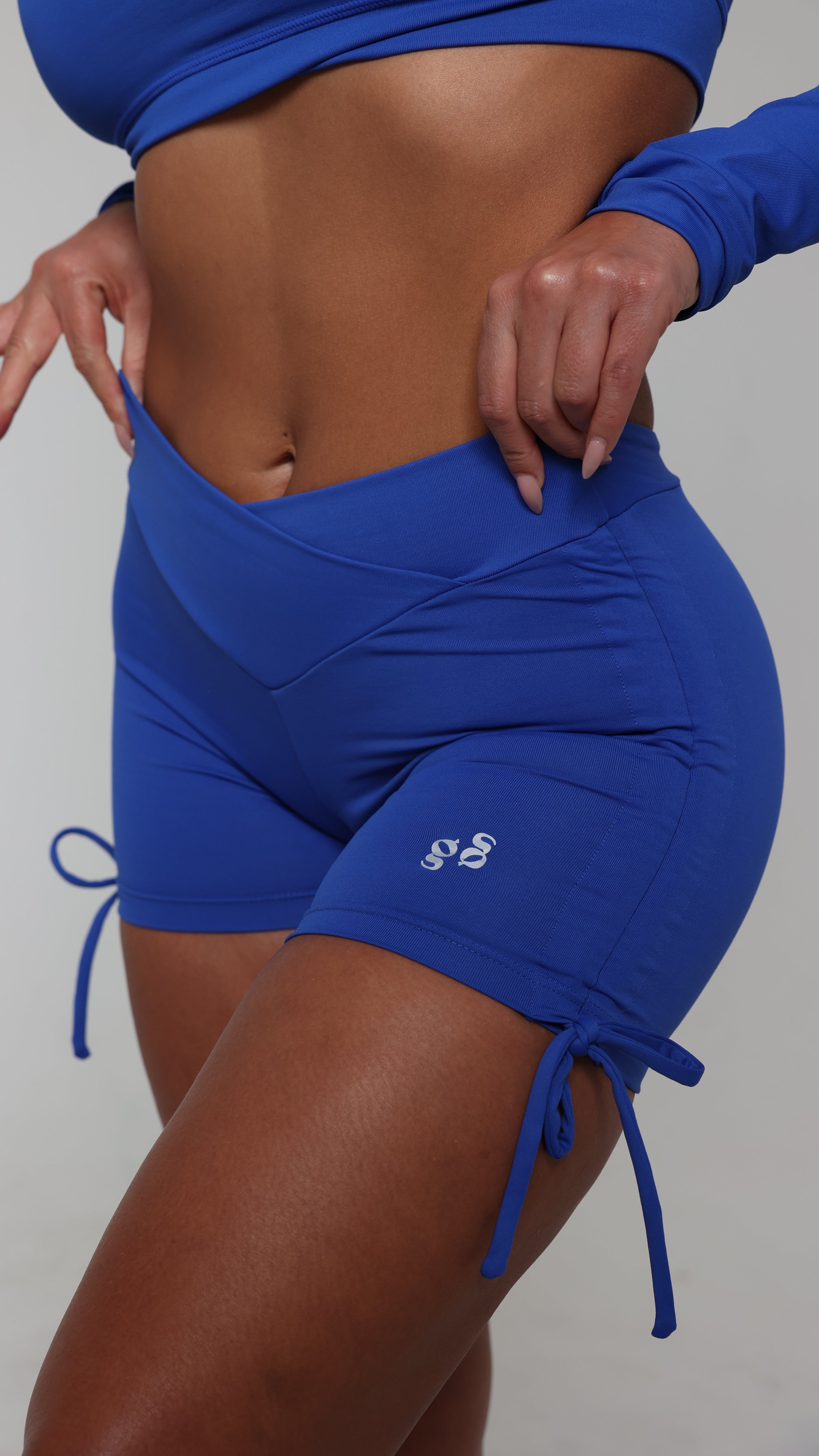 BRISA Scrunch "V" Shorts Ocean Blue