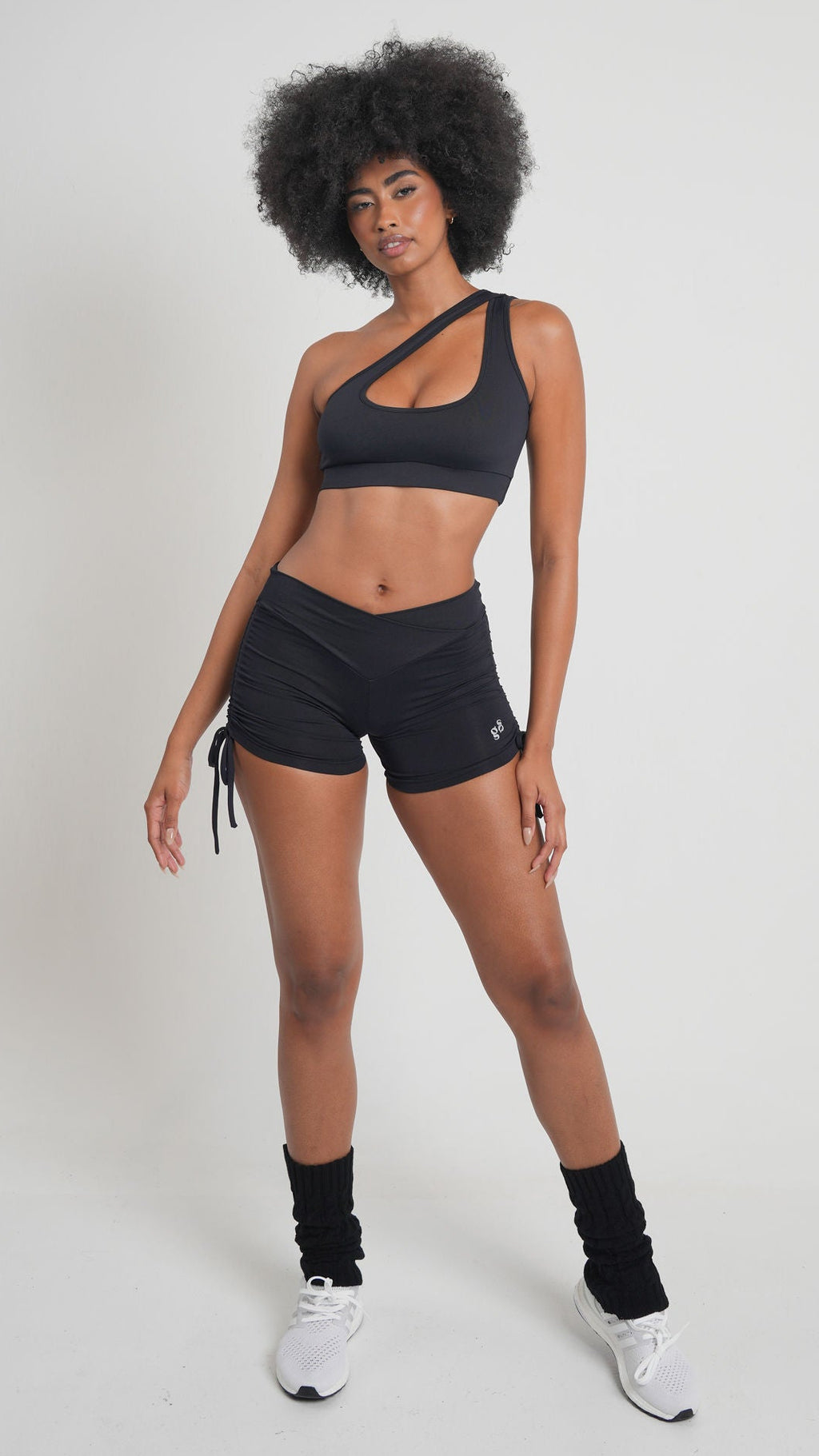 Brisa Scrunch "V" Shorts Black