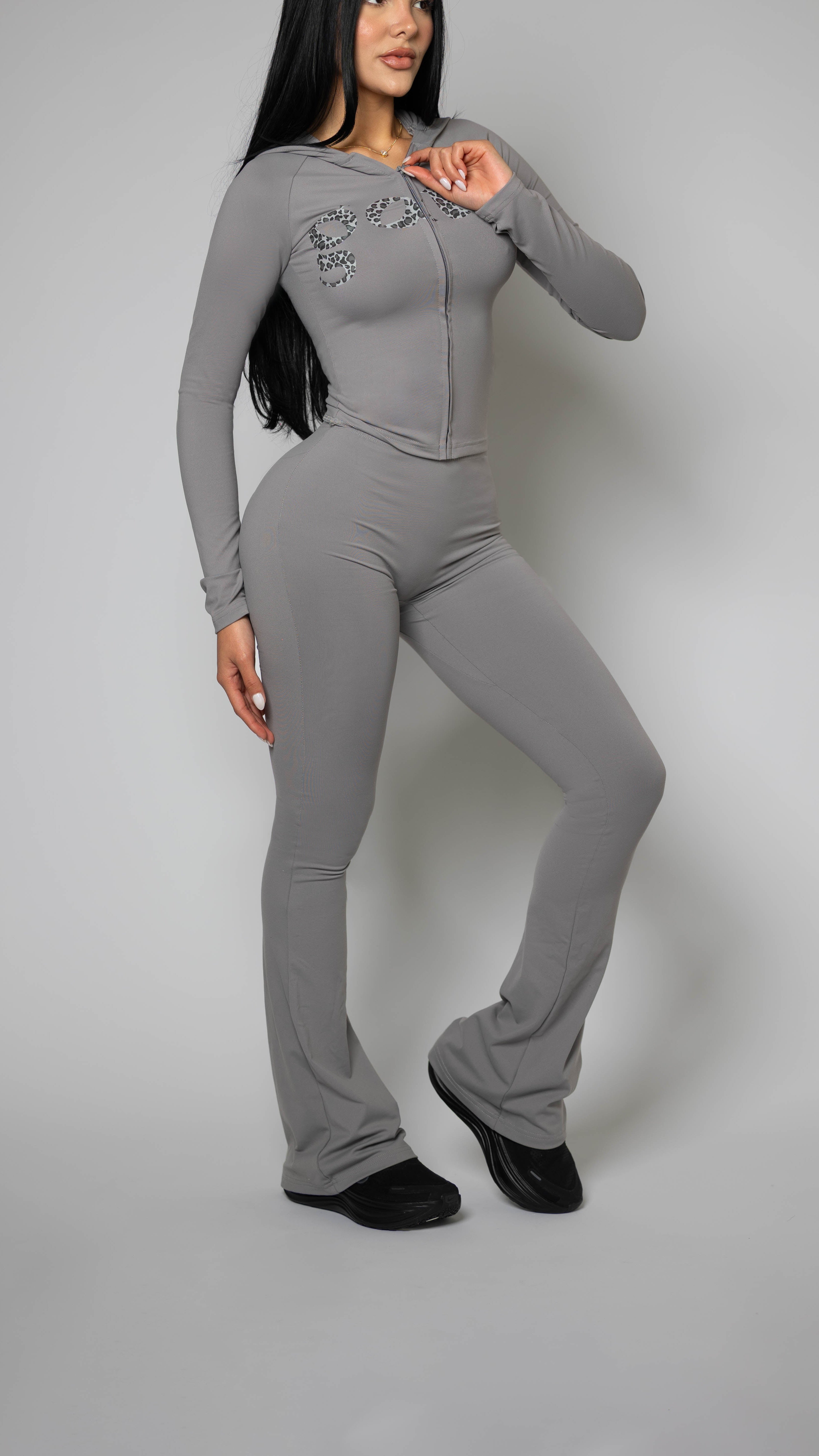 Gata Leopard Gray Bell-Bottom Pants