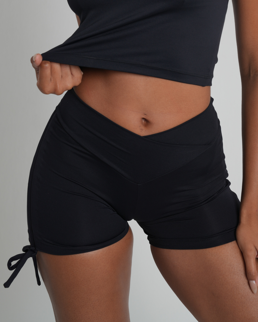 Brisa Scrunch Shorts Black